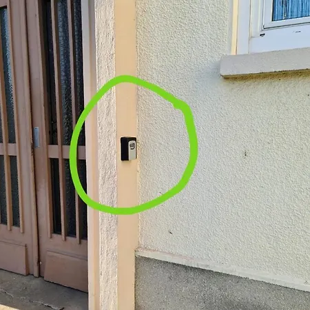 Private In A Shared I منزل للإقامة *